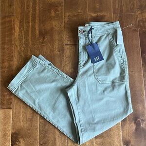 GAP Girlfriend High Rise Khakis - Size 4